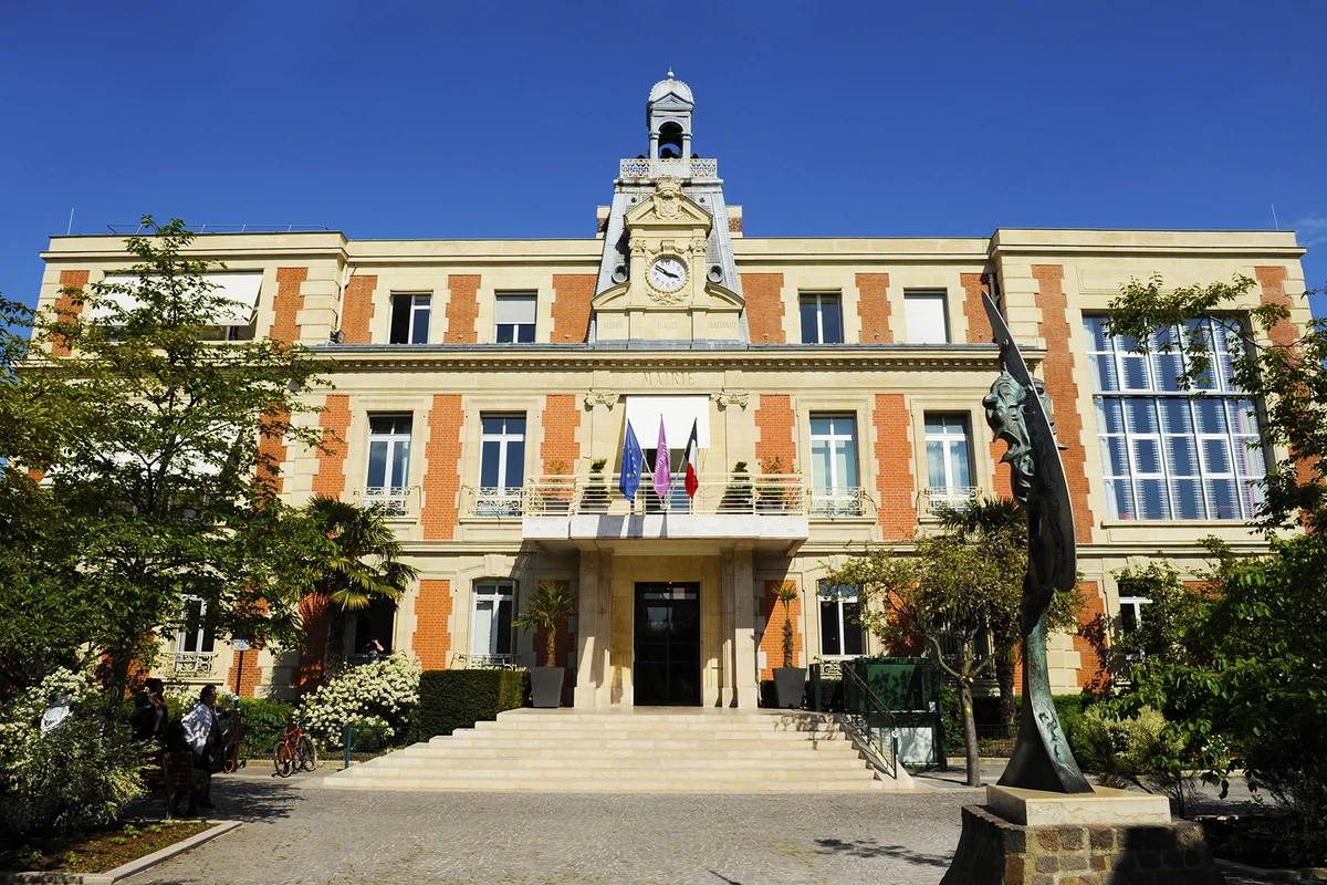Suivi et affichage d'un permis de construire à Alfortville