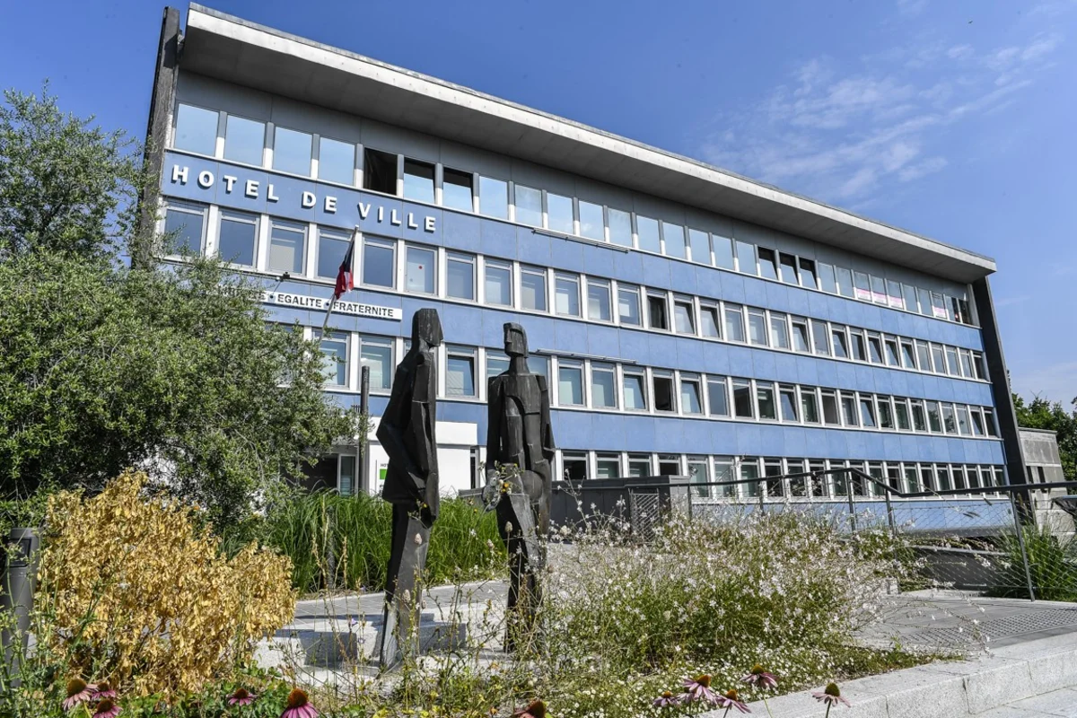 Suivi et affichage d'un permis de construire à Bagneux 92220