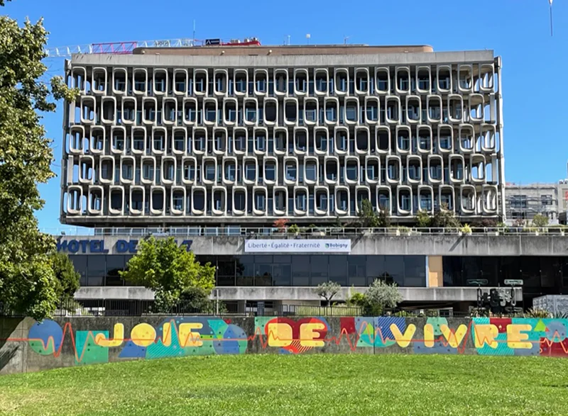 Suivi et affichage d'un permis de construire à Bobigny