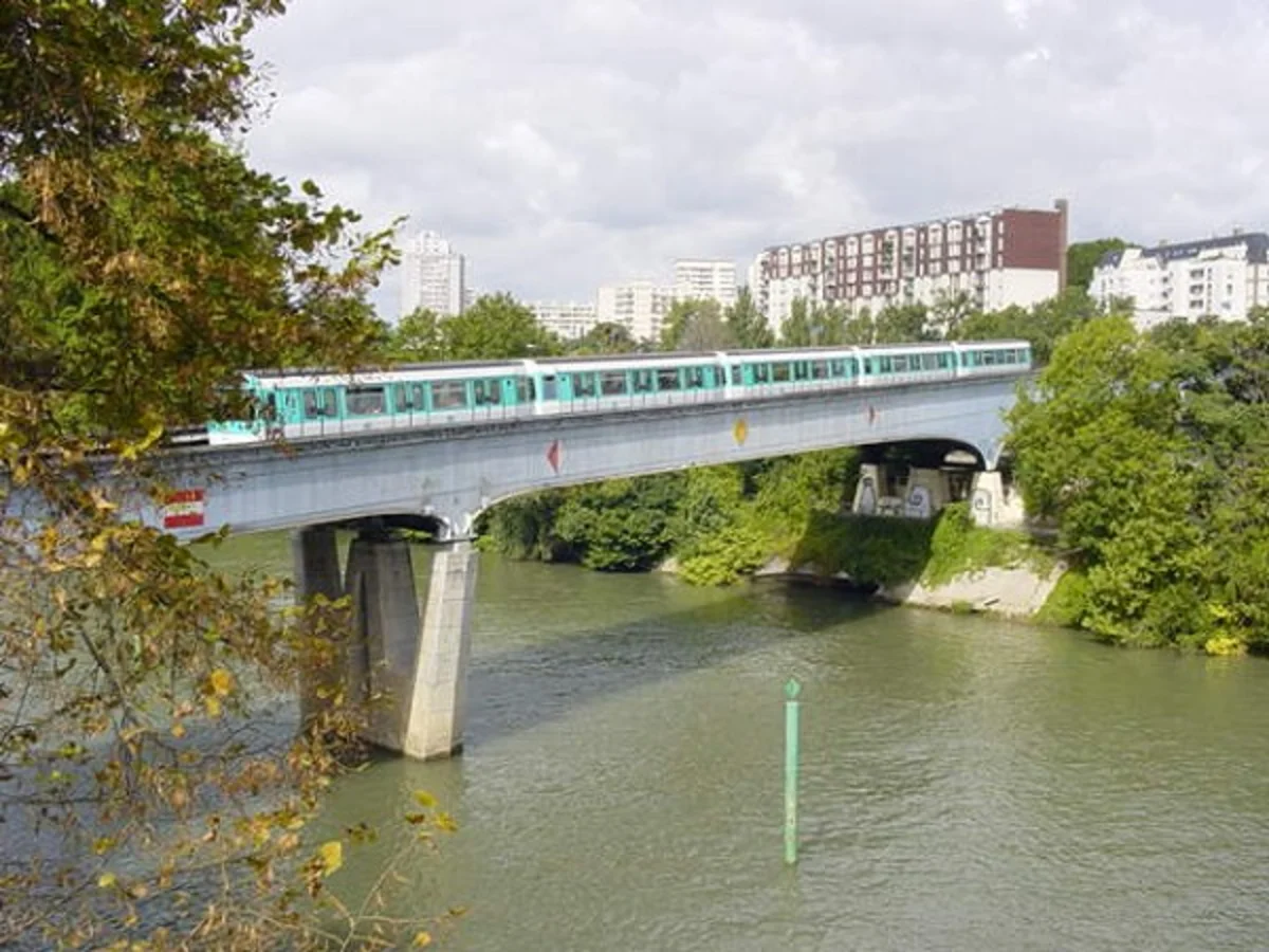 Permis de construire à Charenton-le-Pont - illustration du suivi de chantier et du dossier