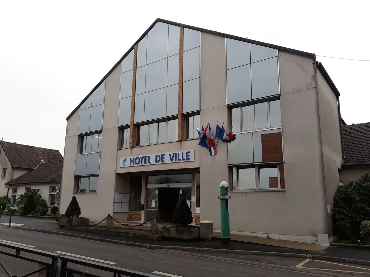 Suivi et affichage d'un permis de construire à Chennevières-sur-Marne