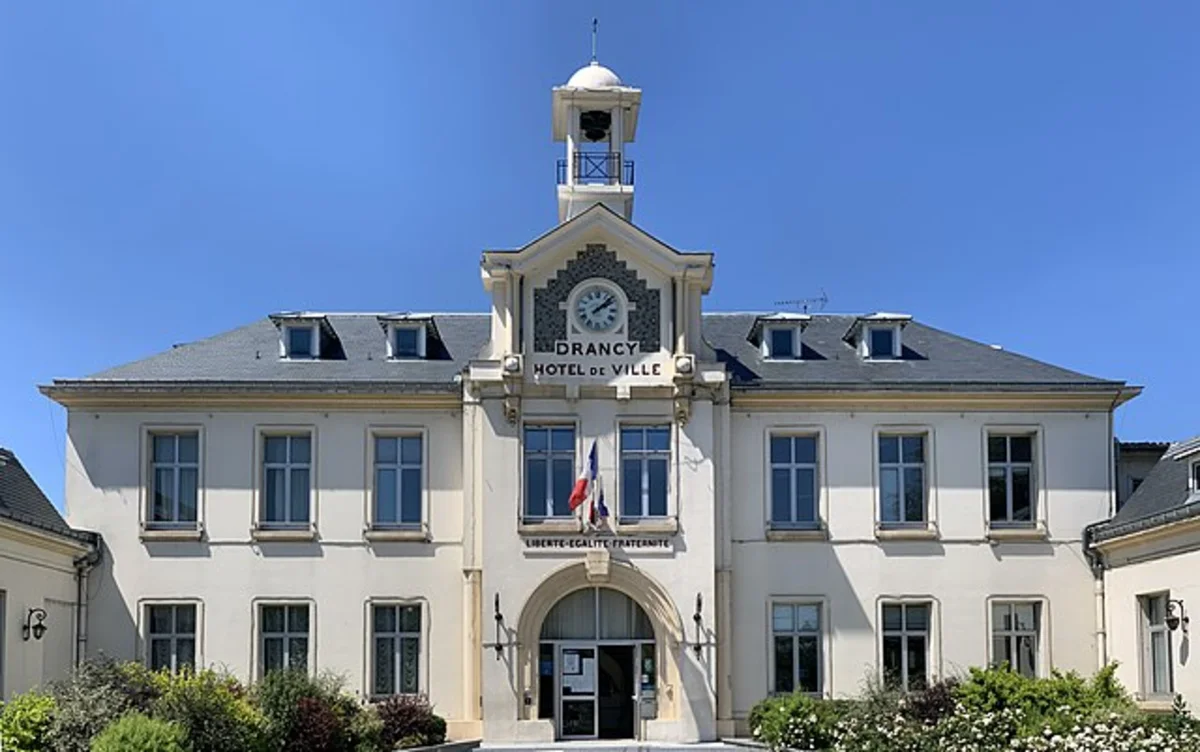 Suivi et affichage d'un permis de construire à Drancy