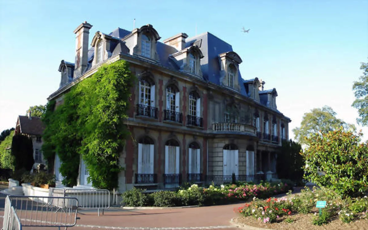 Suivi et affichage d'un permis de construire à Gonesse