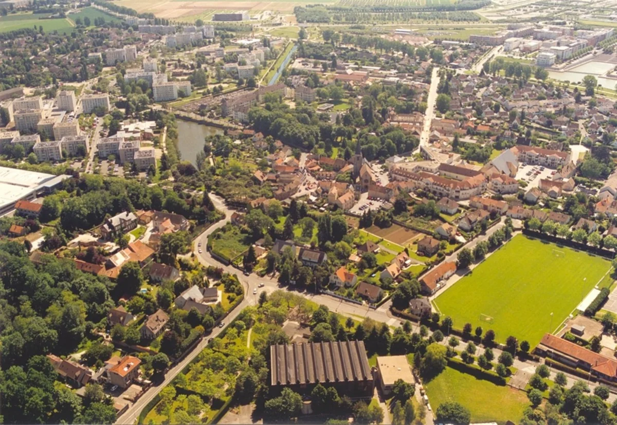 Suivi et affichage d'un permis de construire a Guyancourt