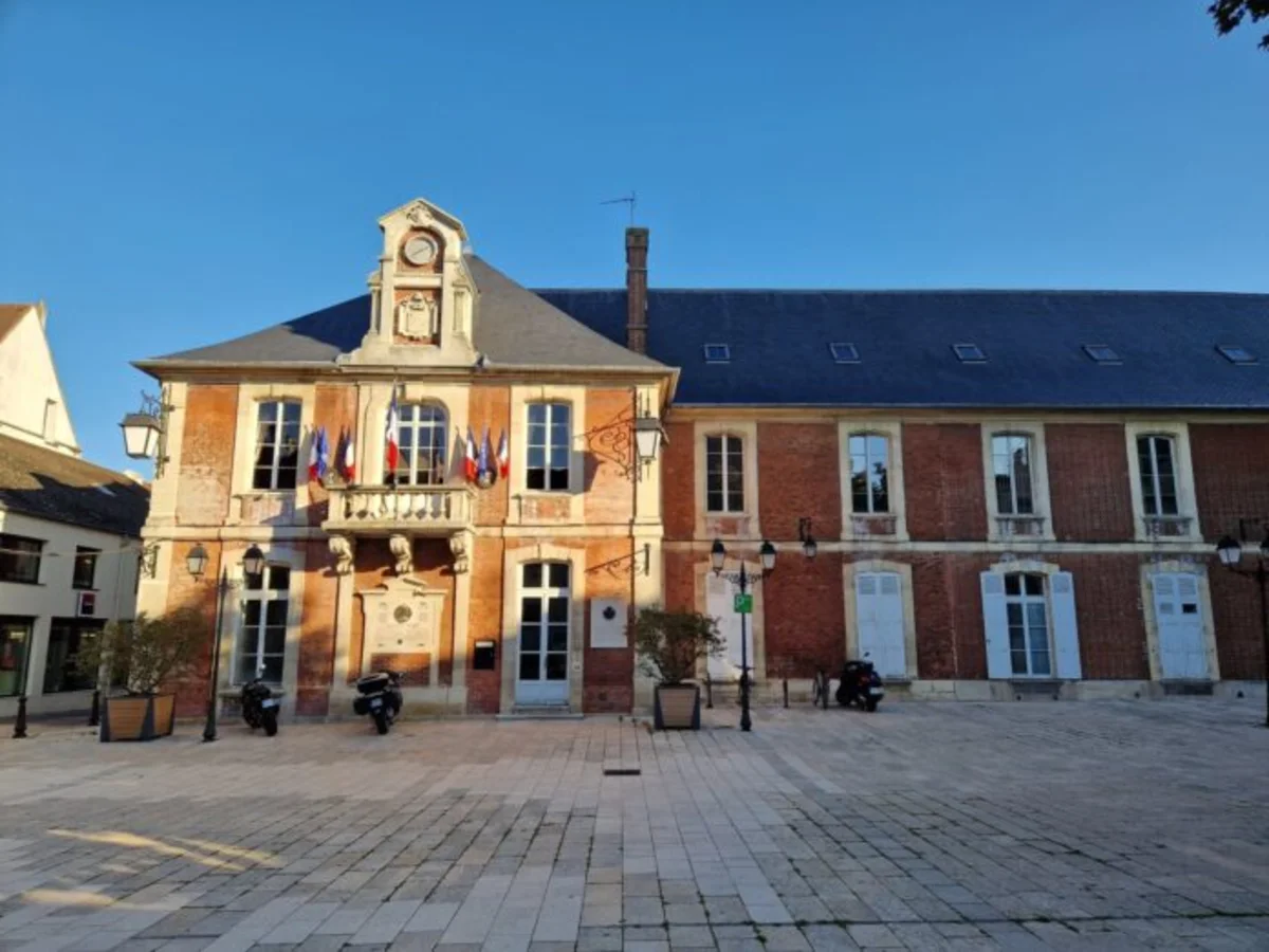 Suivi et affichage d'un permis de construire à Lagny-sur-Marne