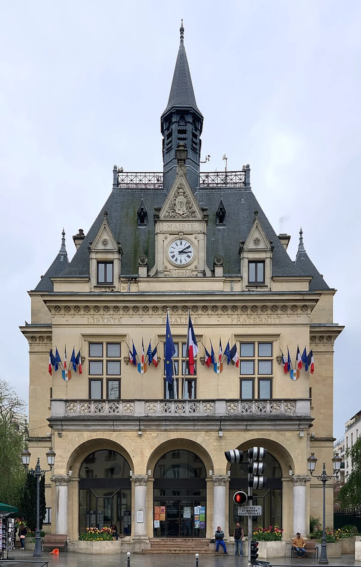 Suivi et affichage d'un permis de construire aux Lilas