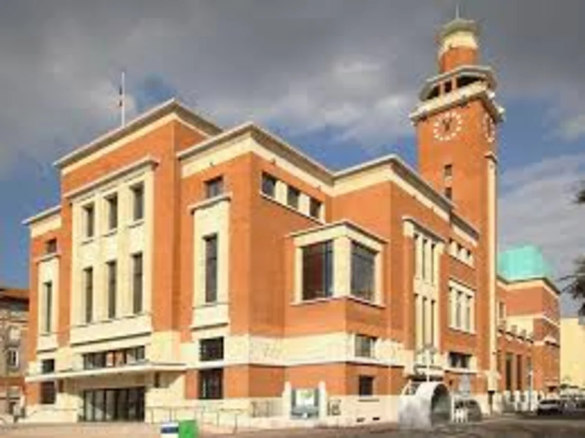 Suivi et affichage d'un permis de construire à Montrouge