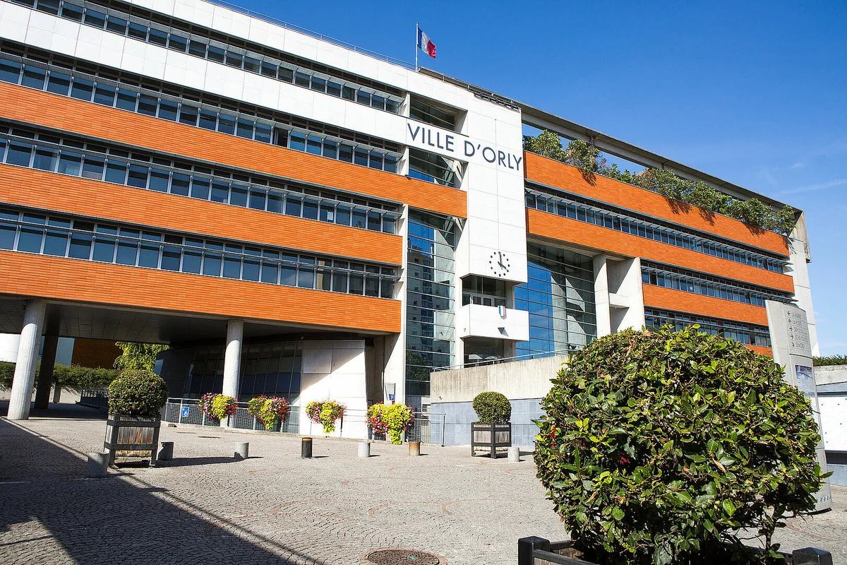 Suivi et affichage d'un permis de construire à Orly