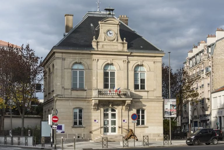 Suivi et affichage d'un permis de construire à Rosny-sous-Bois