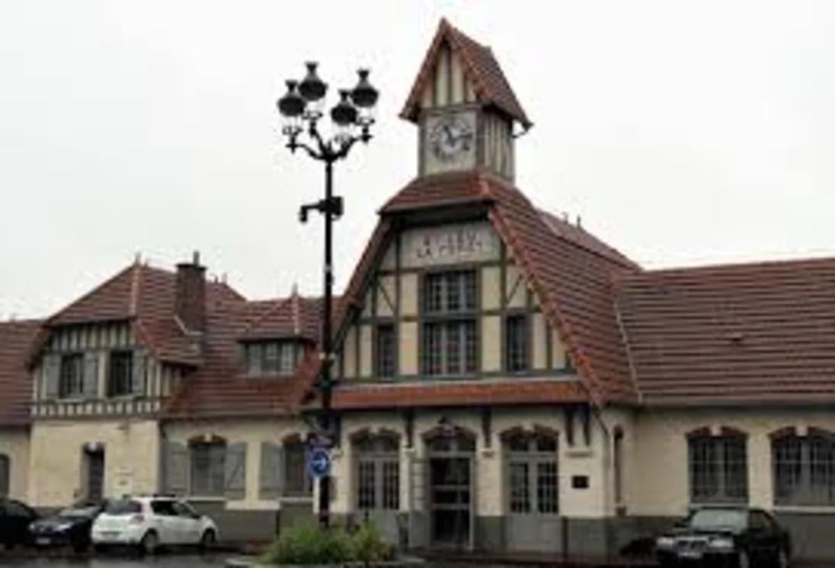 Suivi et affichage d'un permis de construire à Saint-Leu-la-Forêt 95320