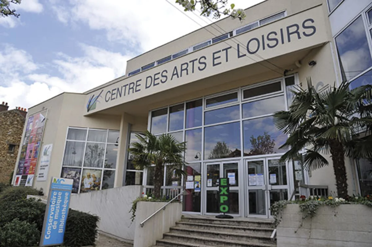 Permis de construire à Vaires-sur-Marne - illustration du suivi de chantier et du dossier