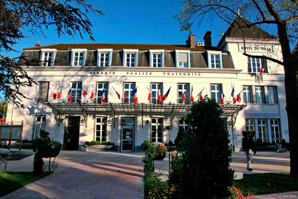 Suivi et affichage d'un permis de construire à Villeneuve-Saint-Georges